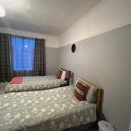 Private 2 Near Southmead Hospital Δωμάτια σε οικογενειακή κατοικία *